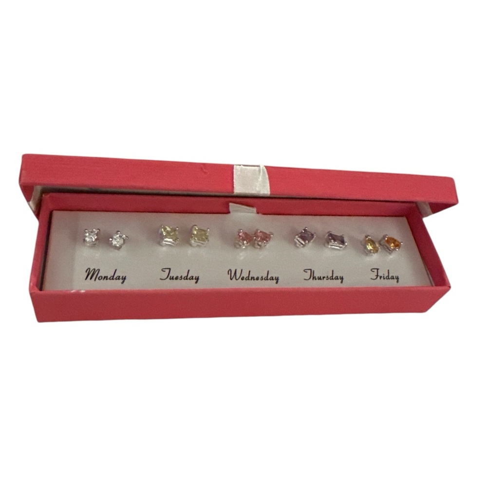 AVON Stud Earring Set – 5 Days of Sparkle in Original Pink Gift Box 💎